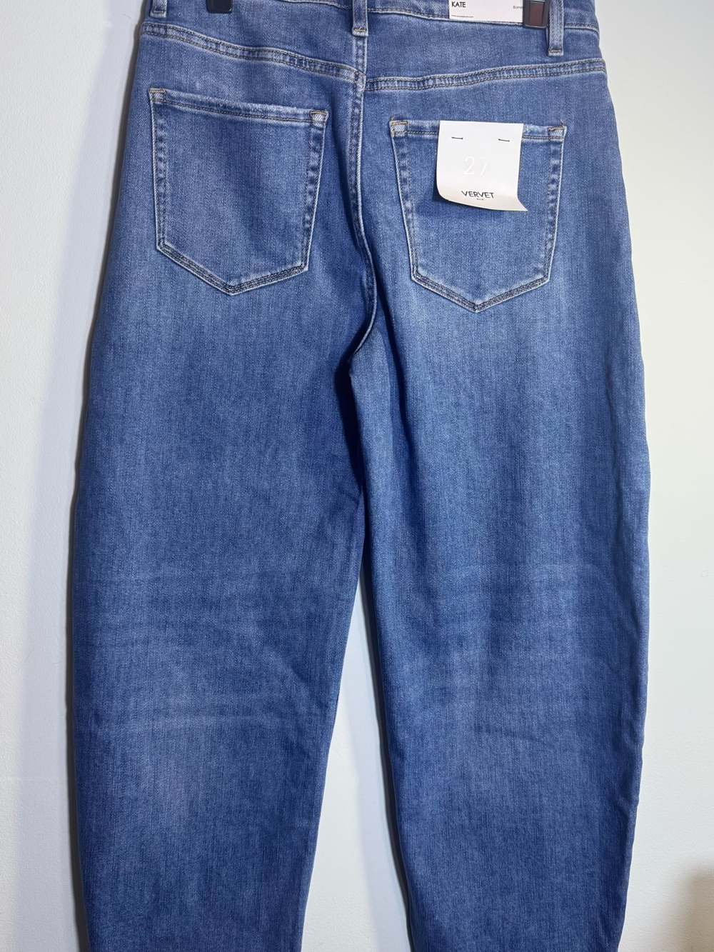 NWT Vervet by Flying Monkey Sz 27 “Kate” Barrel Jeans Med wash High Rise - Picture 3 of 10